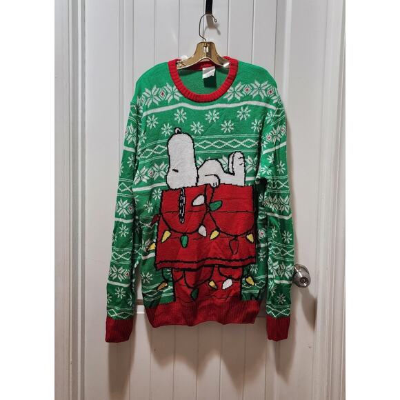 Men’s Peanuts Ugly Christmas Sweater, Snoopy on Decorated Doghouse XL (46-48) - Picture 1 of 5